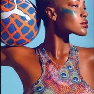 NEW beautiful bikini top